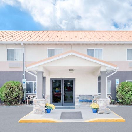Days Inn & Suites By Wyndham Fargo 19Th Ave/Airport Dome Exterior foto